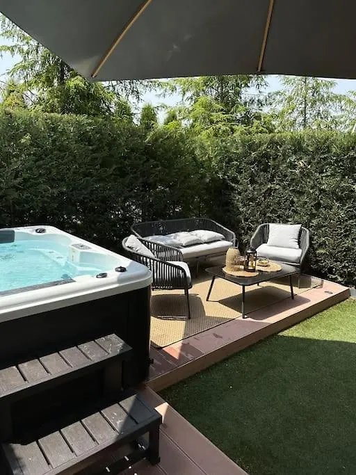 Open Space - Garden & Jacuzzi - Self Check-In Milan Italy